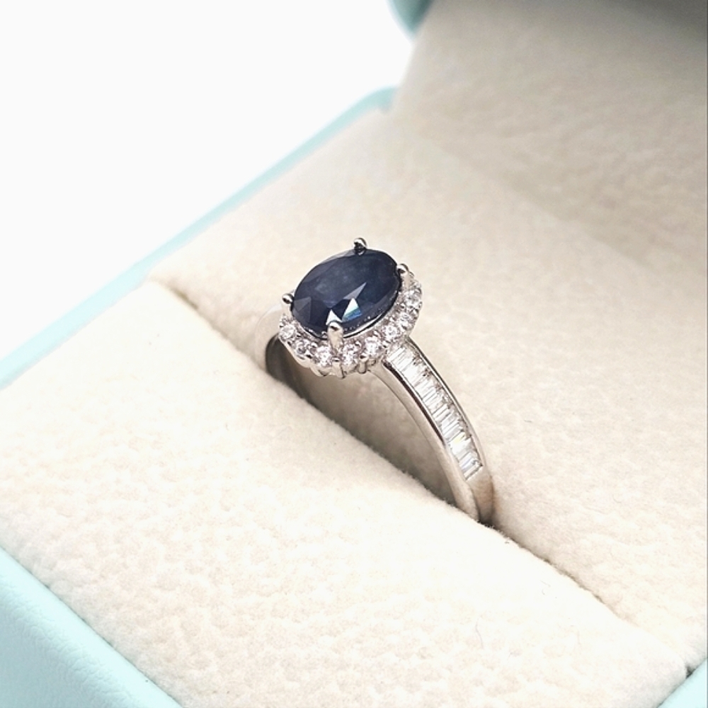 Blue Sapphire Ring - Picture 4 of 5